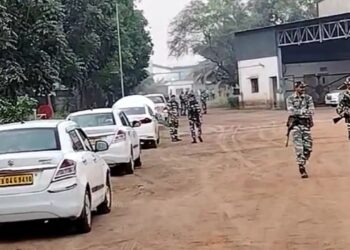 हुगली: शराब कारखाने में आयकर विभाग का छापा