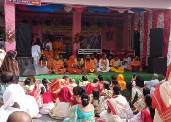 महेश जगन्नाथ मंदिर में सैकड़ों सनातनियों ने किया सामूहिक गीता पाठ 
