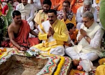 सामूहिक गीता पाठ के कार्यक्रम में मुख्यमंत्री के प्रतिनिधि के तौर पर पहुंचे सांसद कल्याण बनर्जी