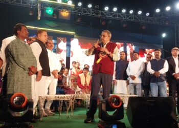 कल्याण बनर्जी ने केंद्र सरकार को चेताया