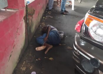 रिषड़ा में सड़क किनारे अचेत मिला वृद्ध, पुलिस ने अस्पताल भिजवाया
