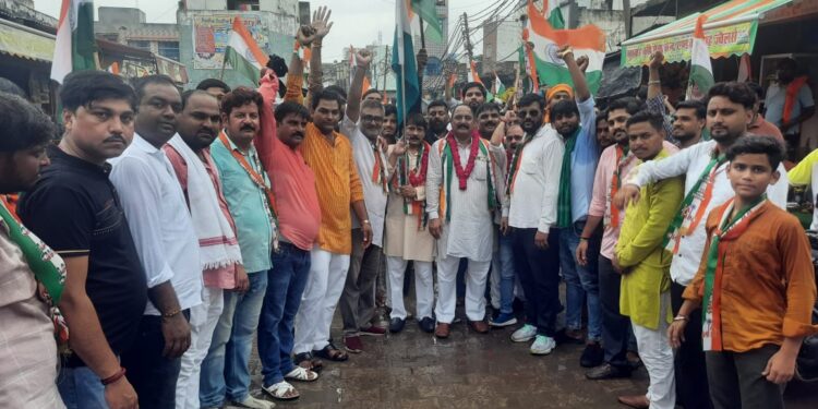 जलेसर में निकली तिरंगा यात्रा