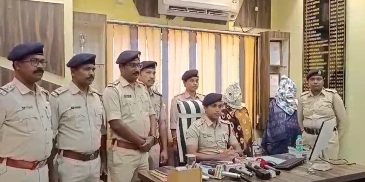 मोशाट में आभूषण की चोरी मामले में चार गिरफ्तार