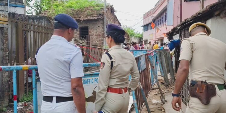 युवक की हत्या के बाद हुगली में तनाव