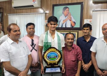 शुभम पर हमें गर्व है : रिषड़ा चेयरमैन