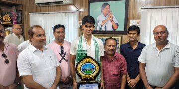 शुभम पर हमें गर्व है : रिषड़ा चेयरमैन